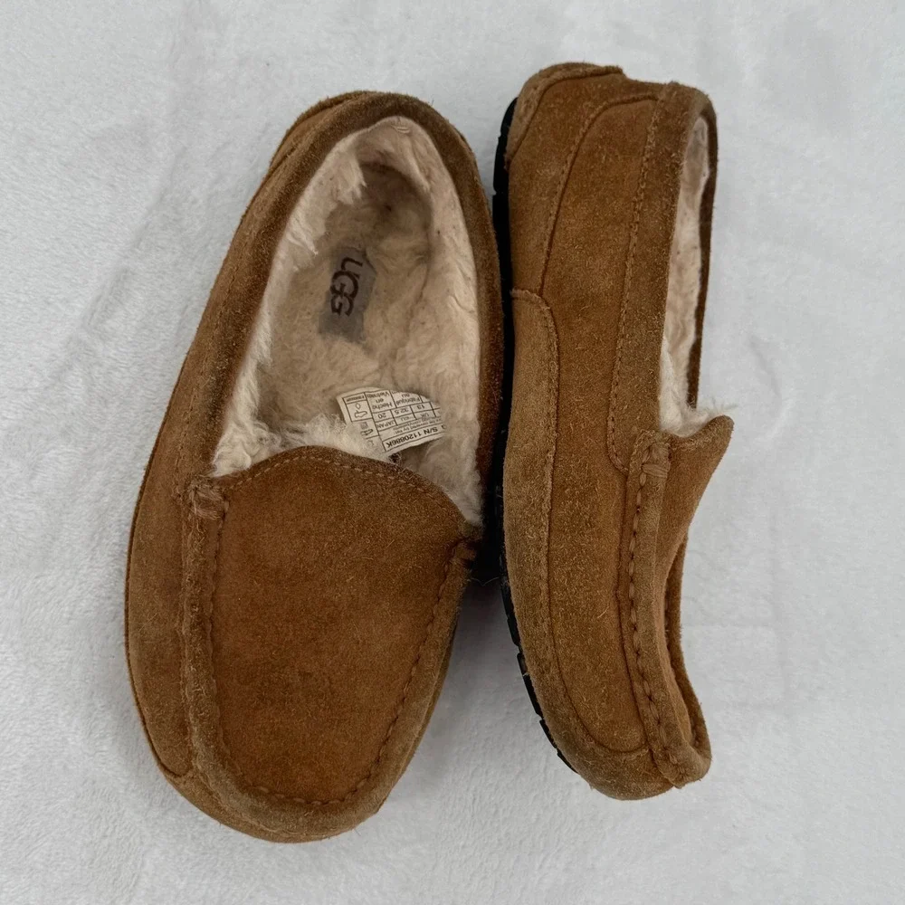 UGG Kids Ascot Suede Moccasin Slippers Chestnut Brown Sheepskin  Shoes Size 1